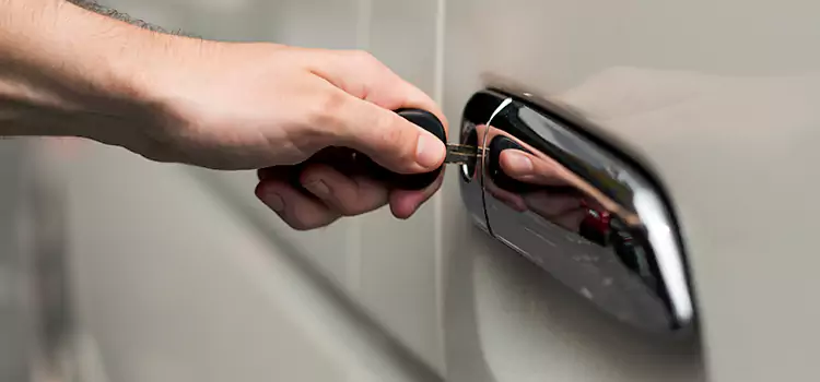 Why Choose Our Auto Locksmith Team in Calabasas, CA?